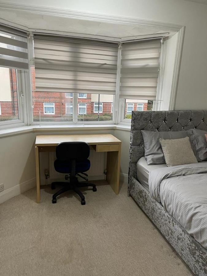 Alder En-Suites Self-Catering With Private Shower 1 Southampton Exterior foto