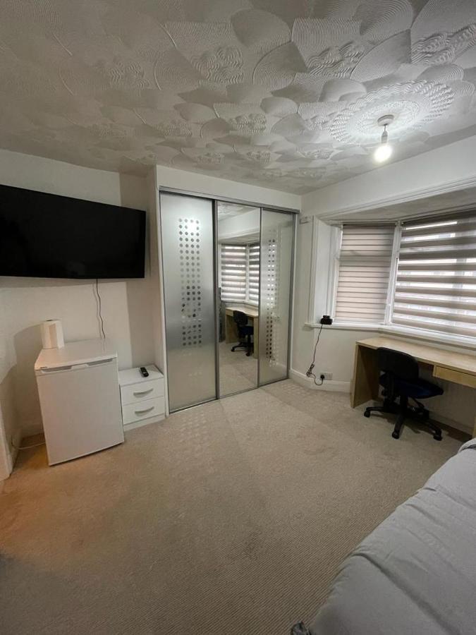 Alder En-Suites Self-Catering With Private Shower 1 Southampton Exterior foto